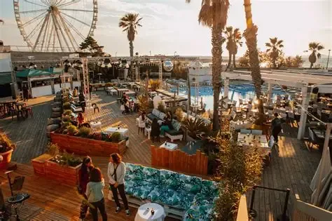 Bar Restaurant Club Piscine Marseille 13008 Sport Beach